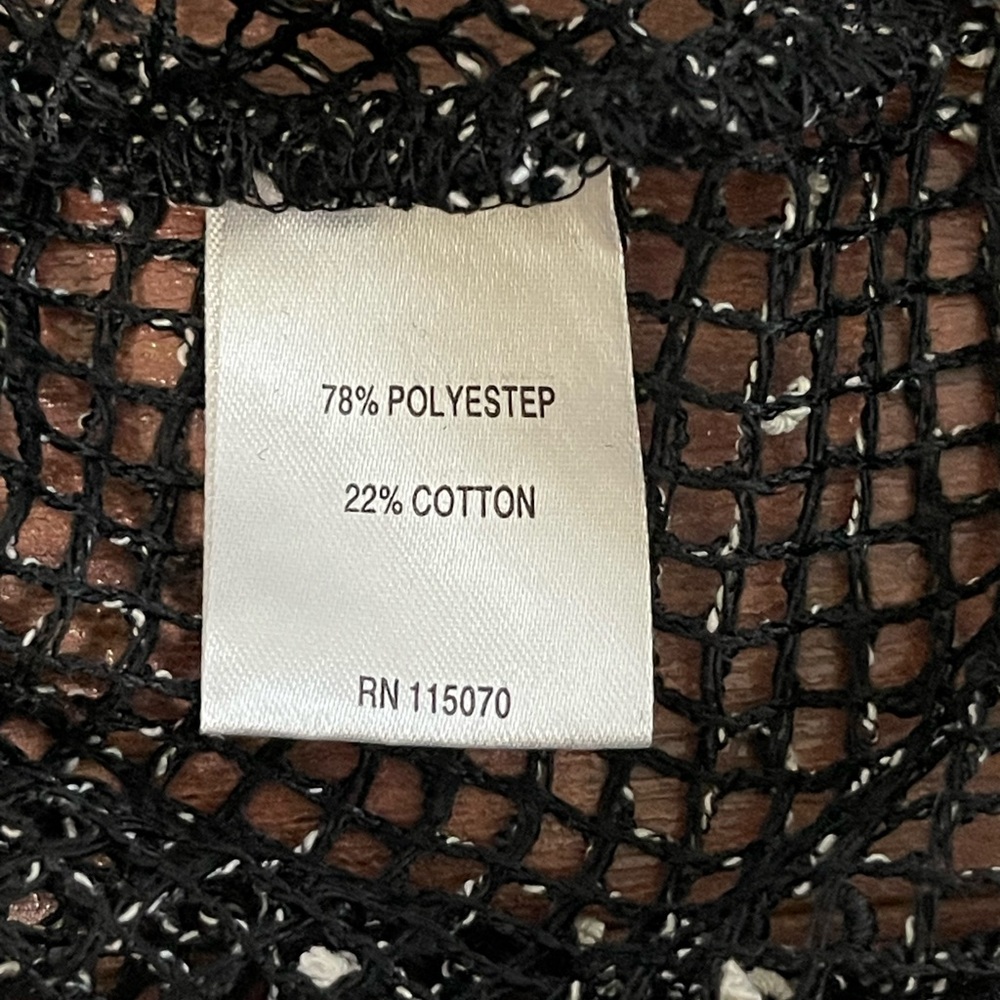 Nina Leonard black mesh cardigan with two large coconut buttons Sz 2X - Picture 8 of 8